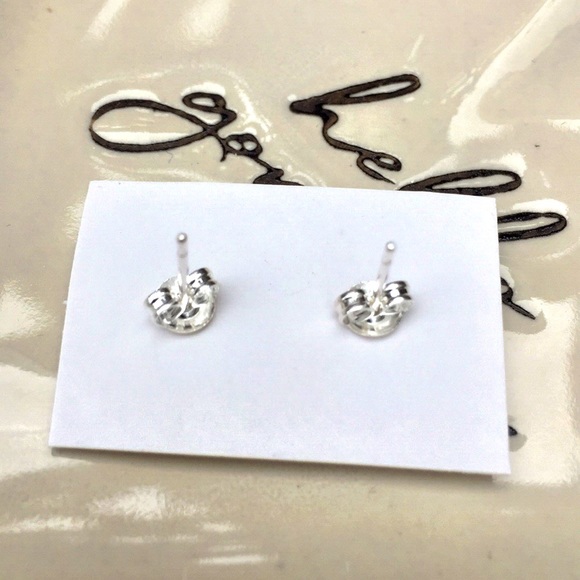 NEW ARRIVALS Sitting Bird Sterling Studs - Picture 7 of 8